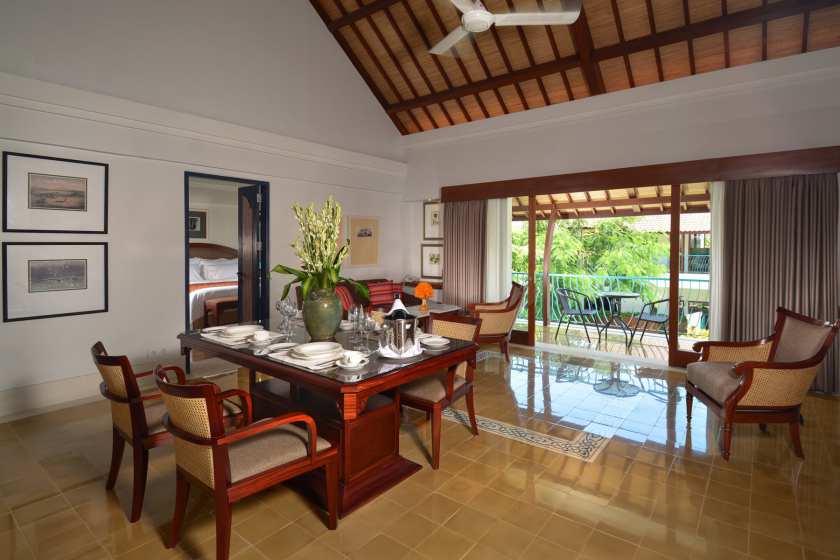___ LIVING ROOM RENON 2- 2BR SUT.jpg