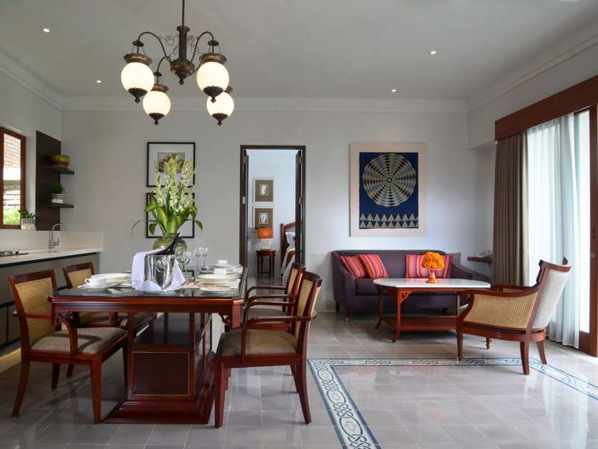 ___ RENON 1 LIVING ROOM- 2BR APT.jpg