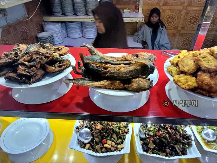 rumah makan006.jpg