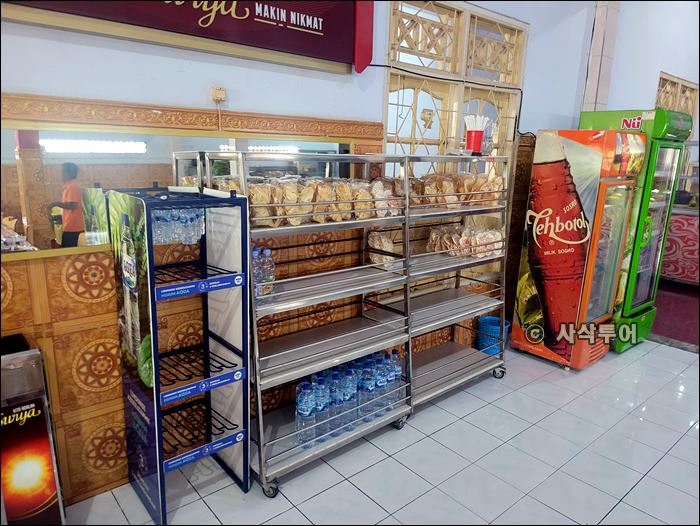 rumah makan004.jpg