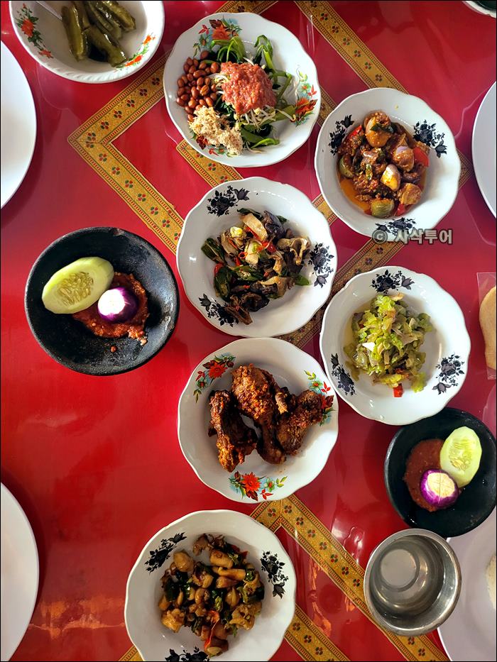 rumah makan023.jpg