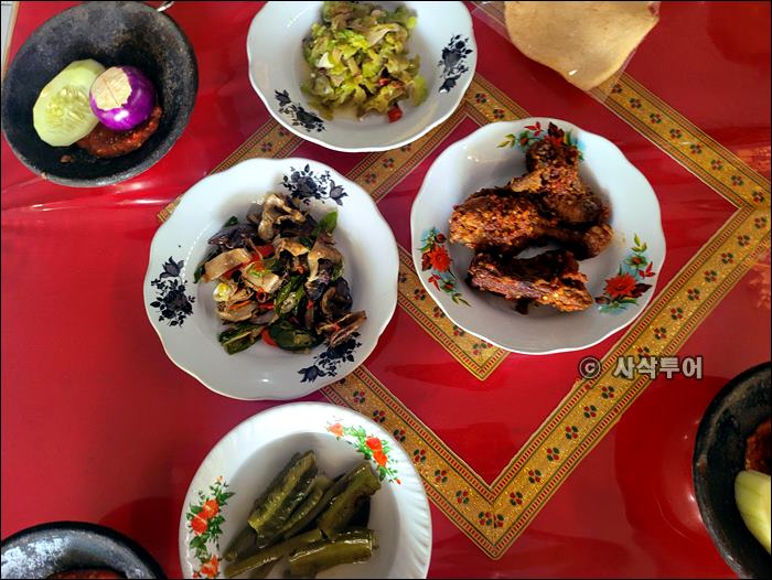 rumah makan021.jpg
