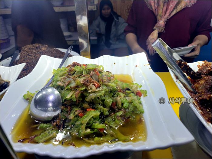 rumah makan017.jpg