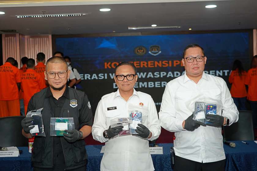 Operasi Wirawaspada dan Pertambangan, Imigrasi Amankan 220 WNA Diduga Melanggar Izin Tinggal.jpg