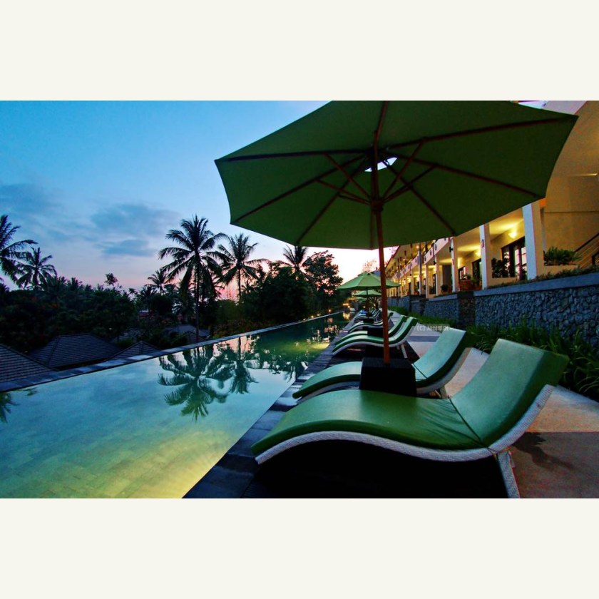 롬복 호텔 - Kebun Villas & Resort