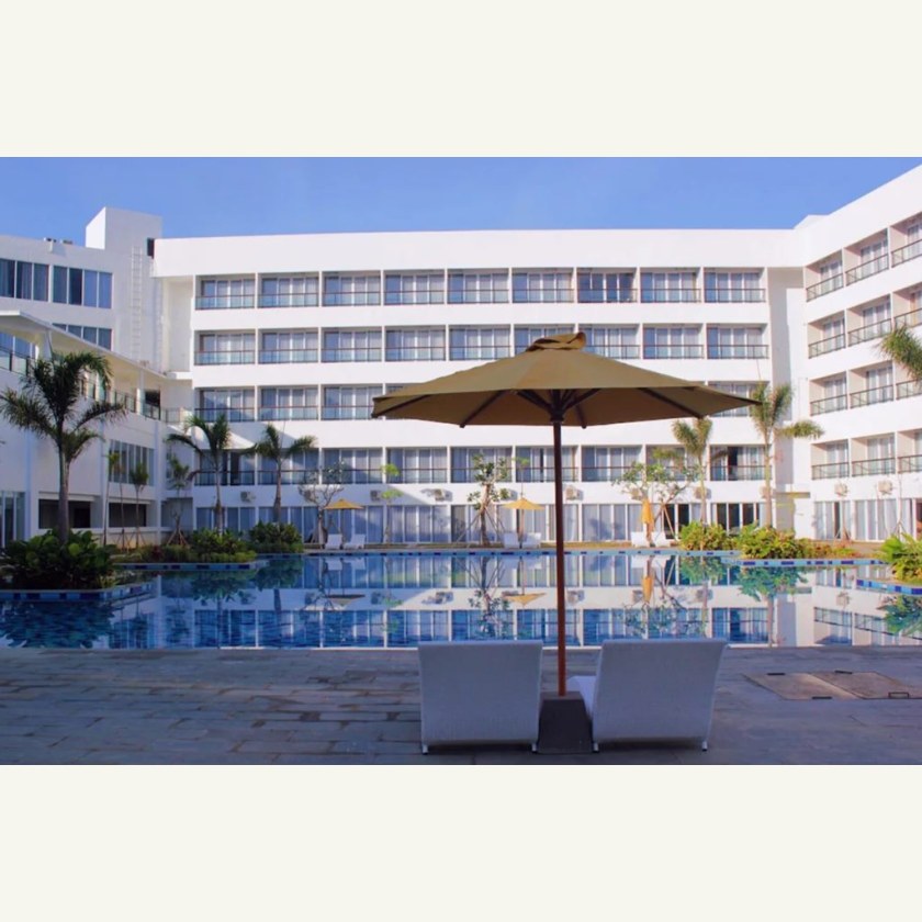 라자호텔 만달리카 Raja Hotel Kuta Mandalika
