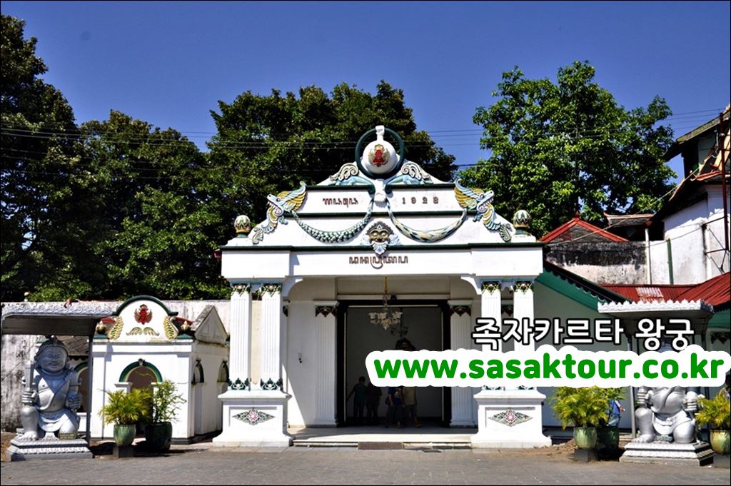 족자왕궁.jpg