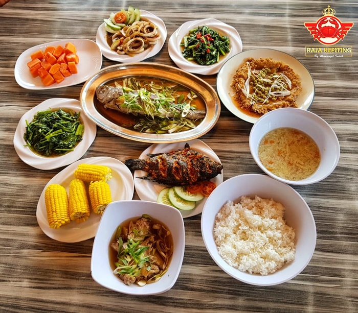 마나도시푸드식당44961361_297828341052631_1499745688626397184_o.jpg