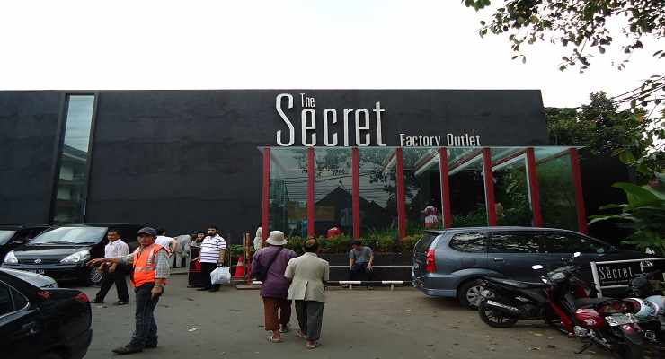 The-Secret-Factory-Outlet-1.jpg