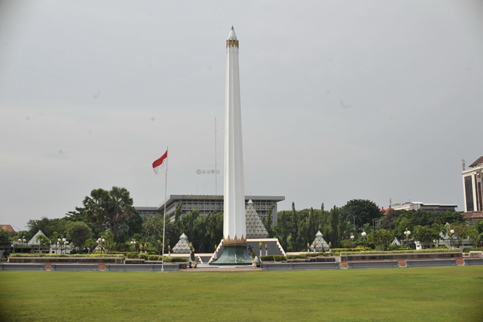 수라바야영웅기념탑_DSC5356.JPG