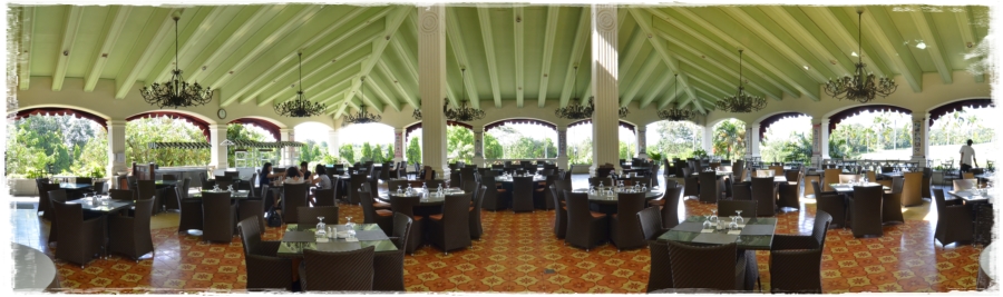 Restaurant Panorama.jpg